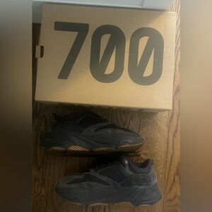 Yeezy Boost 700 Utility Black